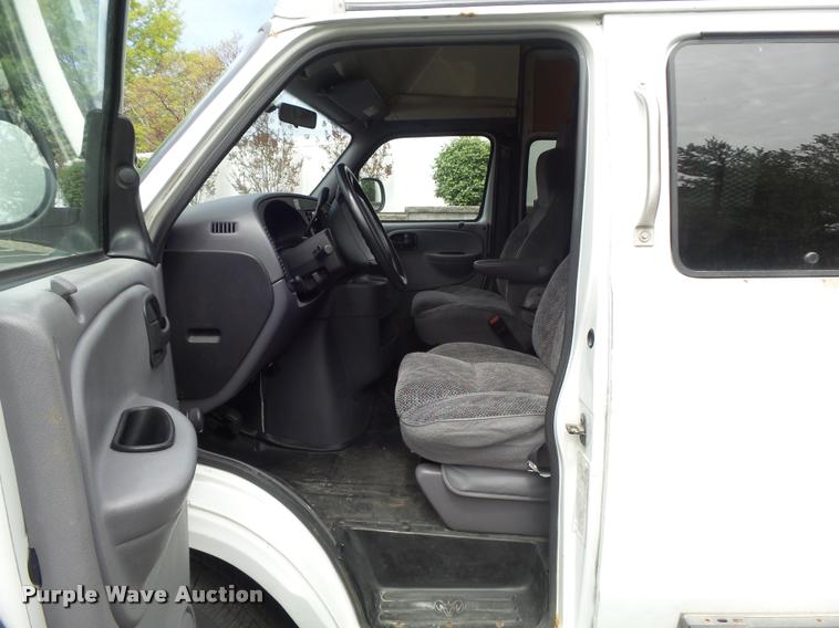 image for item K7674 2000 Dodge Ram 3500 handicap accessible van