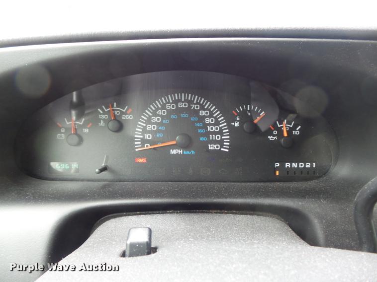 image for item K7674 2000 Dodge Ram 3500 handicap accessible van