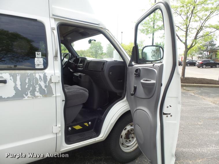 image for item K7674 2000 Dodge Ram 3500 handicap accessible van