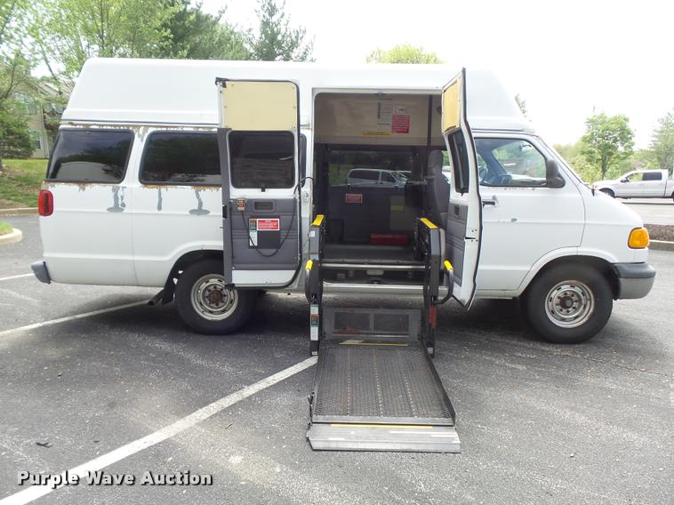 image for item K7674 2000 Dodge Ram 3500 handicap accessible van