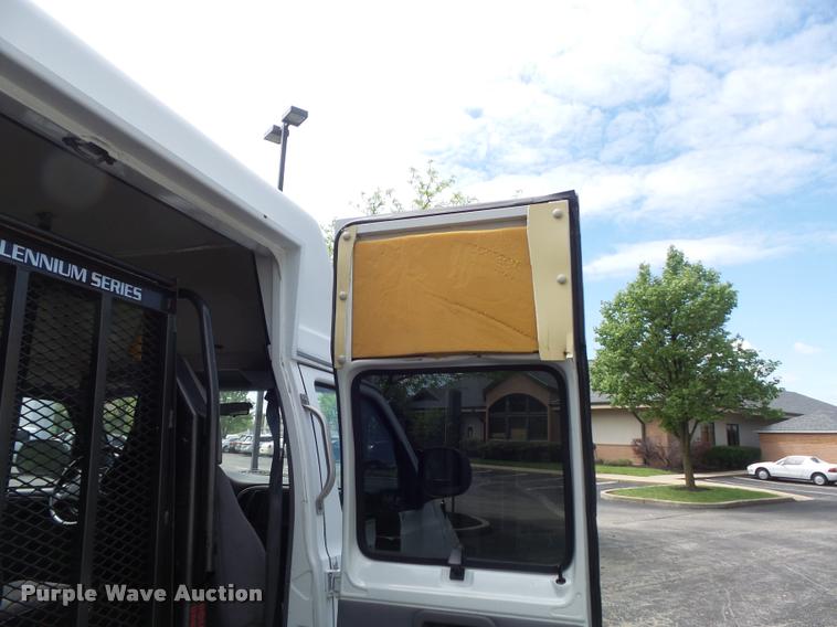 image for item K7674 2000 Dodge Ram 3500 handicap accessible van