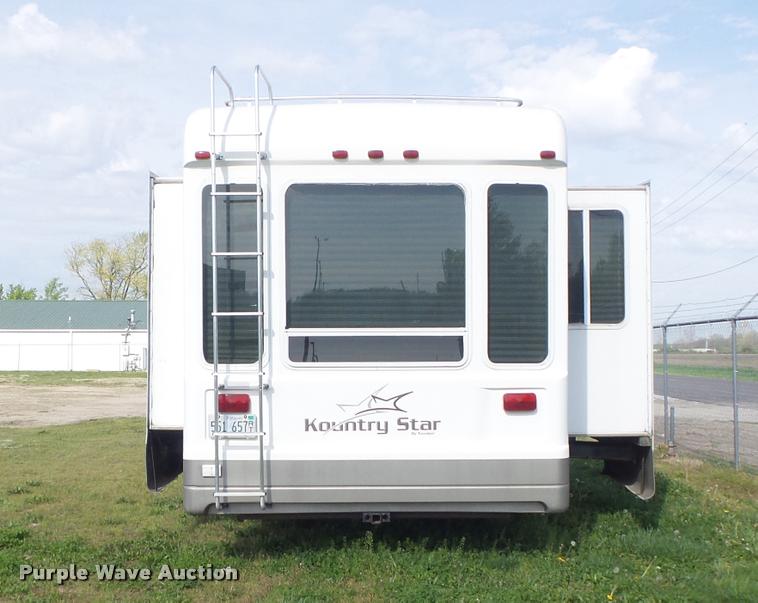 image for item K7676 2002 Kountry Star camper