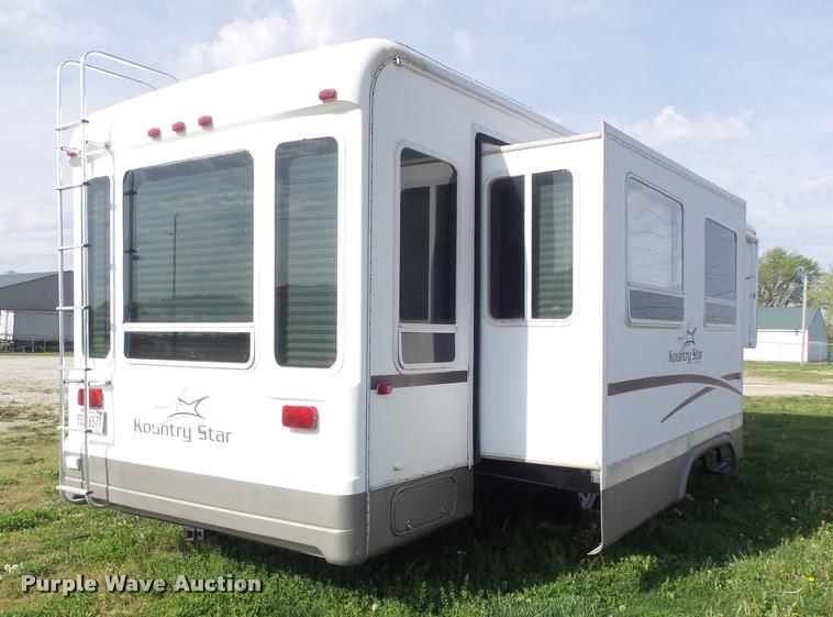 image for item K7676 2002 Kountry Star camper
