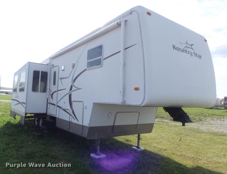 image for item K7676 2002 Kountry Star camper