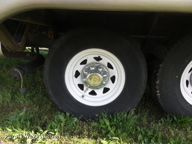 image for item K7676 2002 Kountry Star camper