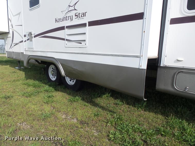image for item K7676 2002 Kountry Star camper