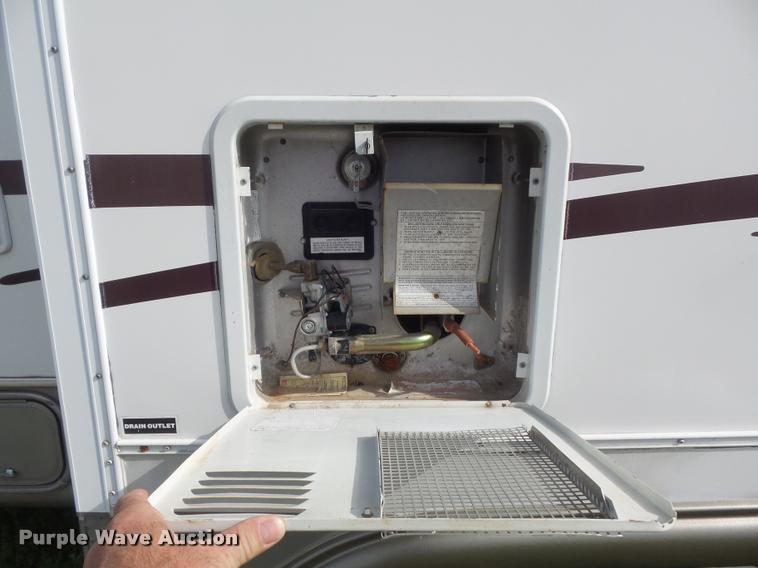 image for item K7676 2002 Kountry Star camper