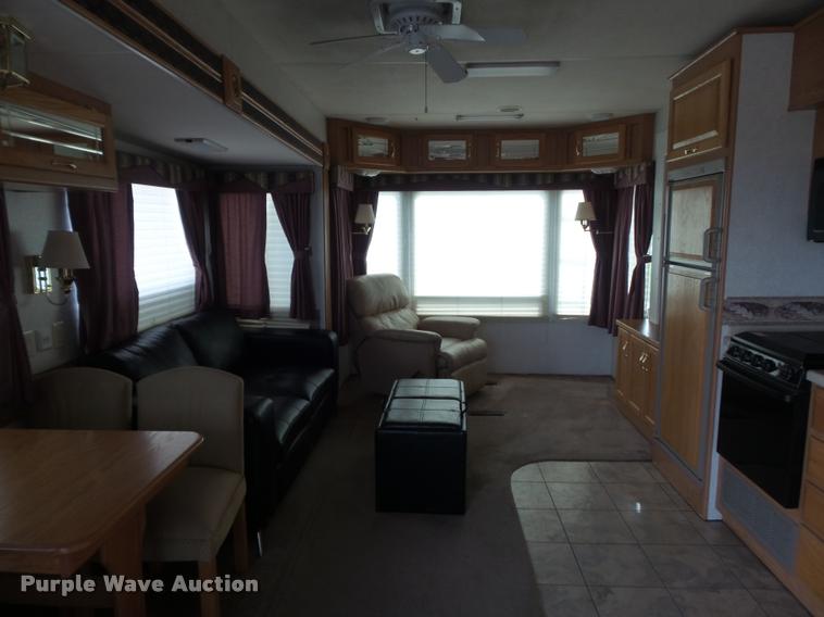 image for item K7676 2002 Kountry Star camper