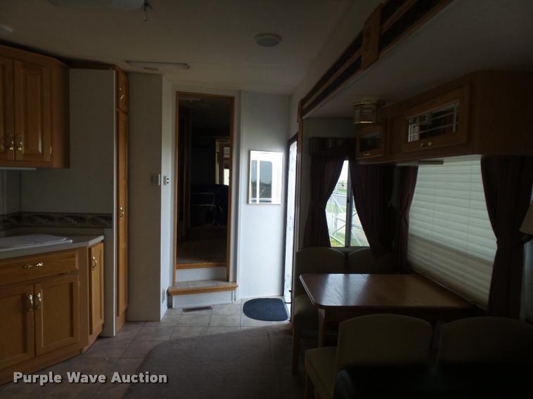 image for item K7676 2002 Kountry Star camper