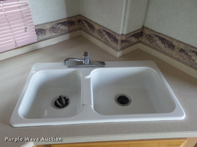 image for item K7676 2002 Kountry Star camper