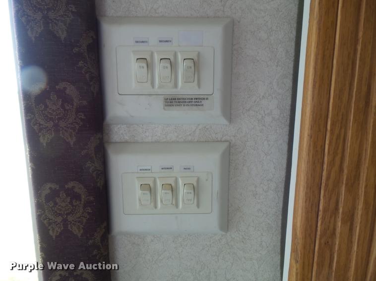 image for item K7676 2002 Kountry Star camper