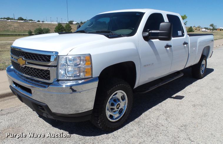 image for item L1524 2012 Chevrolet Silverado 2500HD Crew Cab pickup truck