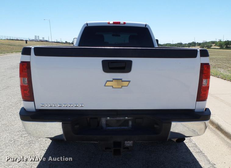 image for item L1524 2012 Chevrolet Silverado 2500HD Crew Cab pickup truck