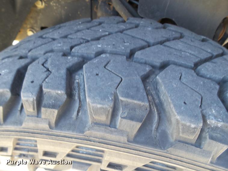 image for item L1524 2012 Chevrolet Silverado 2500HD Crew Cab pickup truck