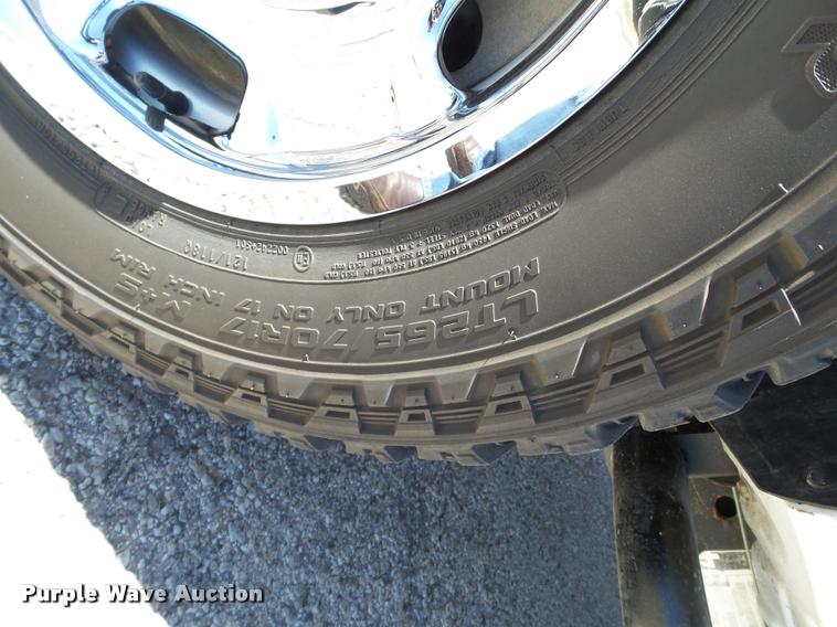 image for item L1524 2012 Chevrolet Silverado 2500HD Crew Cab pickup truck