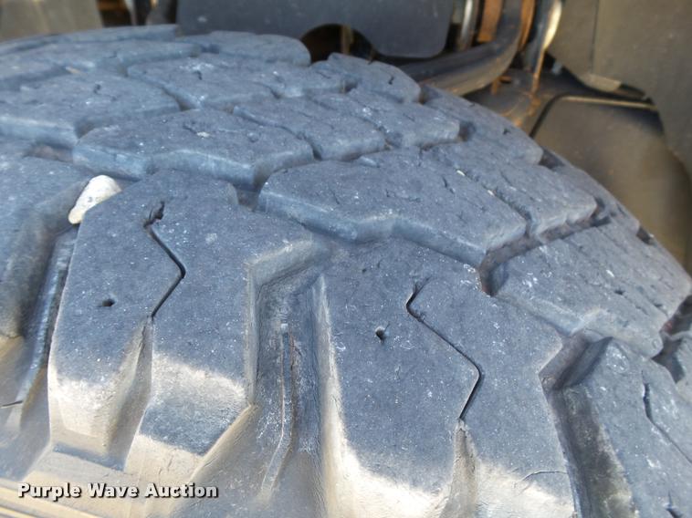 image for item L1524 2012 Chevrolet Silverado 2500HD Crew Cab pickup truck