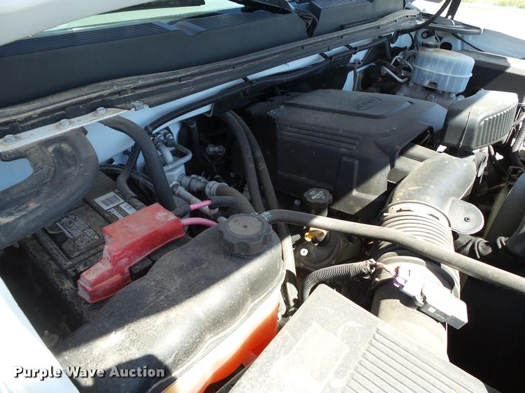 image for item L1524 2012 Chevrolet Silverado 2500HD Crew Cab pickup truck