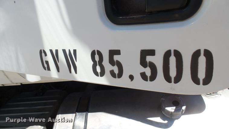 image for item L2361 2004 Mack CH613 semi truck