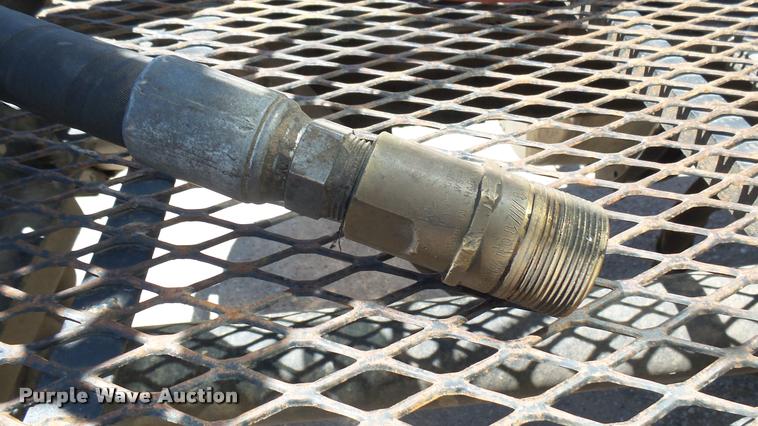 image for item L2361 2004 Mack CH613 semi truck