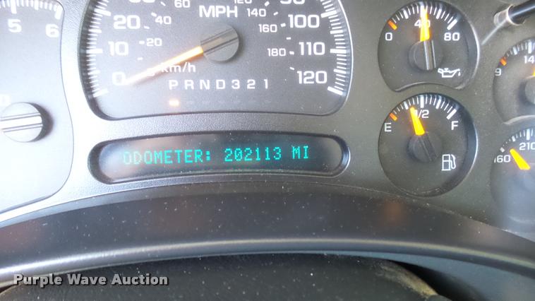 image for item L2364 2006 Chevrolet Silverado 1500 Z71 Ext. Cab pickup truck