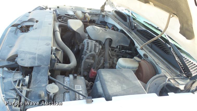 image for item L2364 2006 Chevrolet Silverado 1500 Z71 Ext. Cab pickup truck