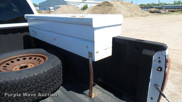 image for item L2364 2006 Chevrolet Silverado 1500 Z71 Ext. Cab pickup truck