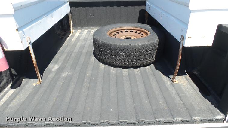 image for item L2364 2006 Chevrolet Silverado 1500 Z71 Ext. Cab pickup truck