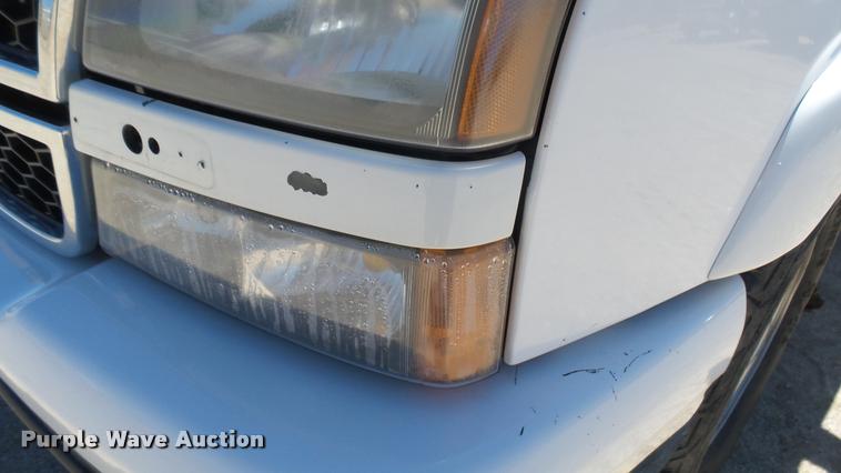 image for item L2364 2006 Chevrolet Silverado 1500 Z71 Ext. Cab pickup truck