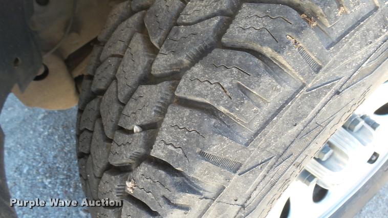 image for item L2364 2006 Chevrolet Silverado 1500 Z71 Ext. Cab pickup truck