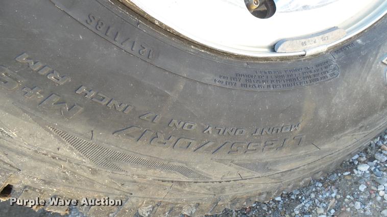 image for item L2364 2006 Chevrolet Silverado 1500 Z71 Ext. Cab pickup truck