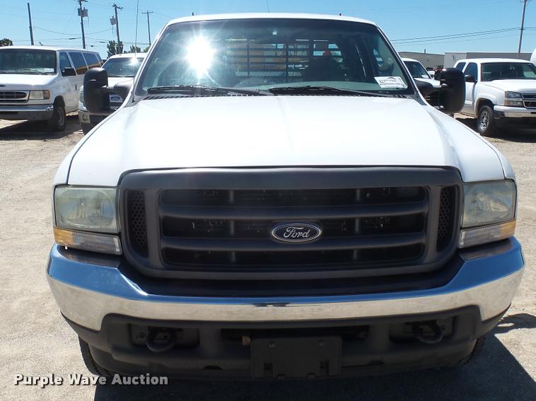 image for item L2366 2004 Ford F250 Super Duty SuperCab pickup truck