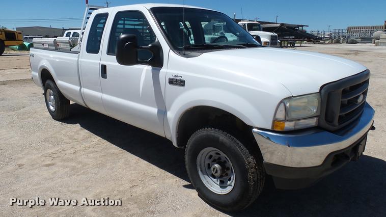 image for item L2366 2004 Ford F250 Super Duty SuperCab pickup truck