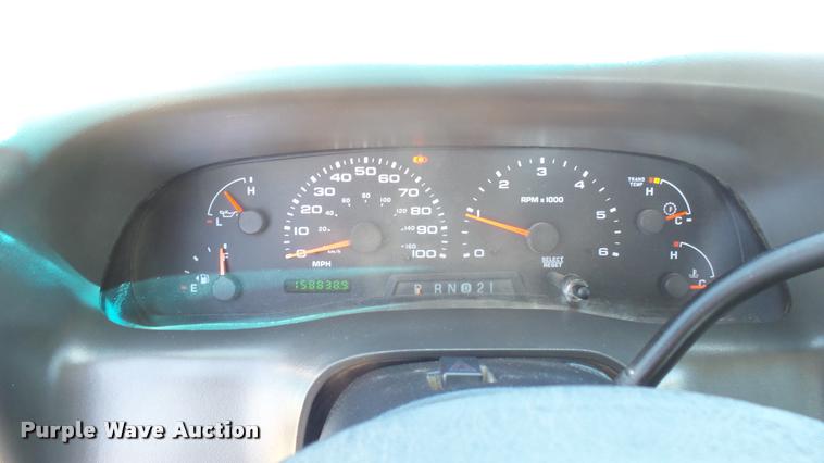 image for item L2366 2004 Ford F250 Super Duty SuperCab pickup truck