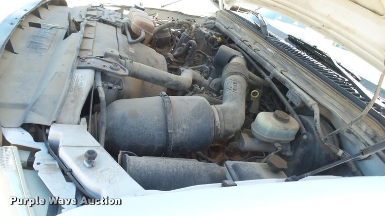 image for item L2366 2004 Ford F250 Super Duty SuperCab pickup truck