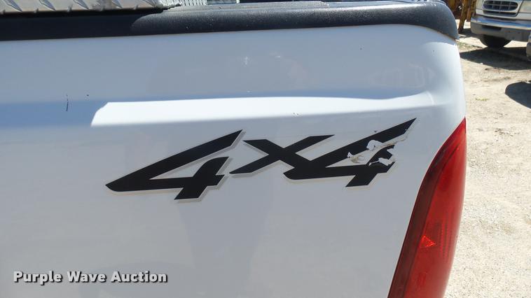 image for item L2366 2004 Ford F250 Super Duty SuperCab pickup truck