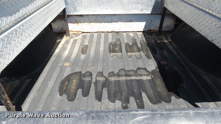 image for item L2366 2004 Ford F250 Super Duty SuperCab pickup truck