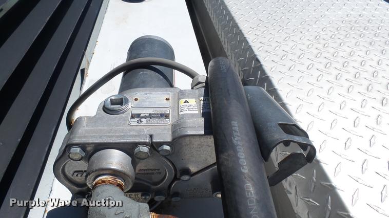 image for item L2366 2004 Ford F250 Super Duty SuperCab pickup truck