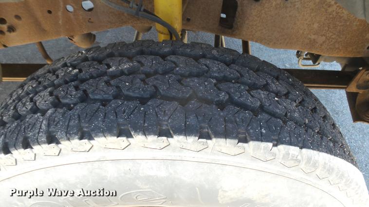 image for item L2366 2004 Ford F250 Super Duty SuperCab pickup truck