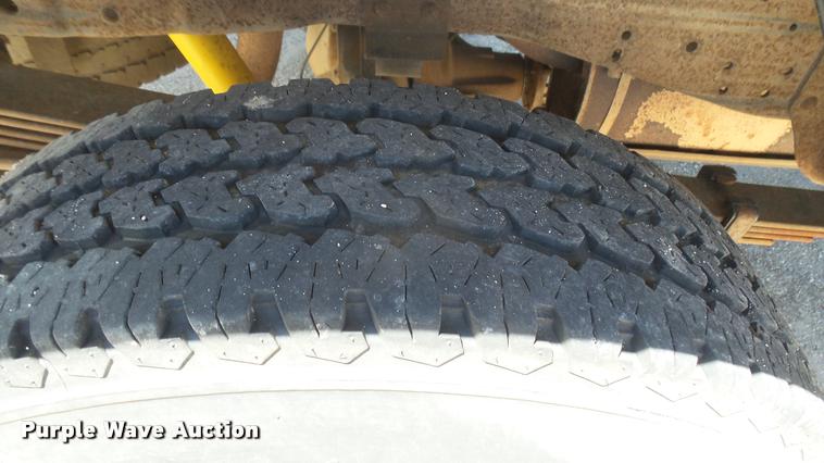 image for item L2366 2004 Ford F250 Super Duty SuperCab pickup truck