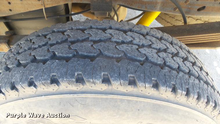 image for item L2366 2004 Ford F250 Super Duty SuperCab pickup truck