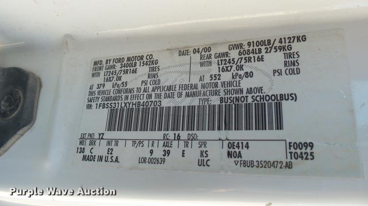 image for item L2368 2000 Ford Econoline E350 Extended van