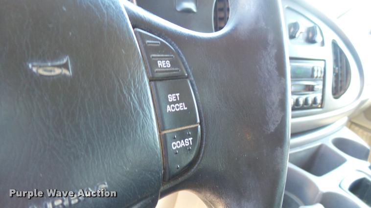 image for item L2368 2000 Ford Econoline E350 Extended van