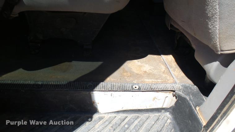 image for item L2368 2000 Ford Econoline E350 Extended van