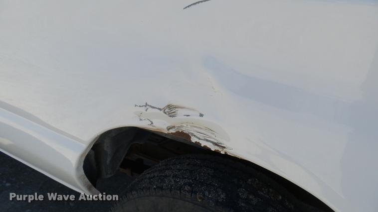 image for item L2368 2000 Ford Econoline E350 Extended van