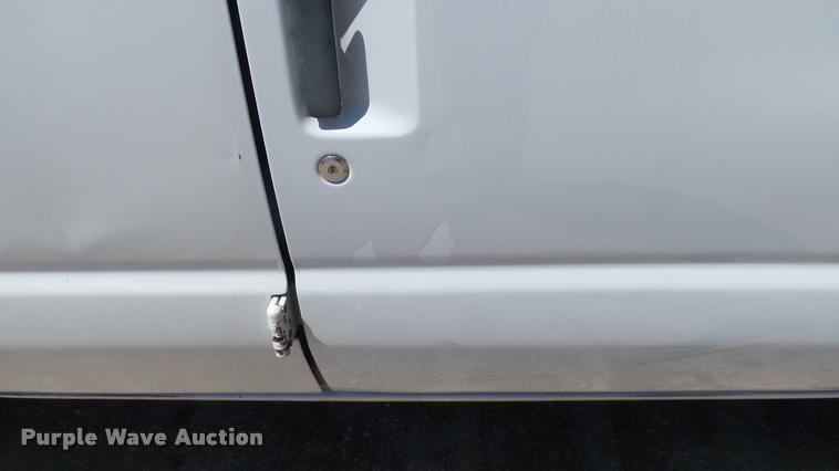 image for item L2368 2000 Ford Econoline E350 Extended van