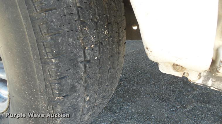 image for item L2368 2000 Ford Econoline E350 Extended van