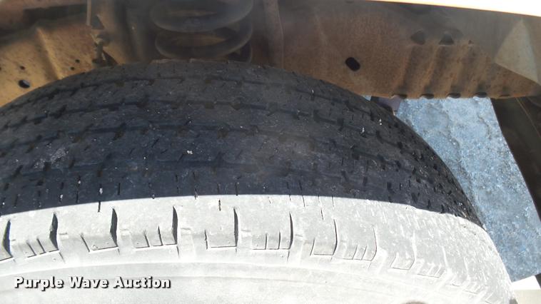 image for item L2368 2000 Ford Econoline E350 Extended van