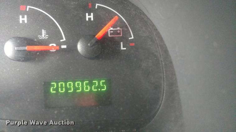 image for item L2378 2006 Ford E350 Super Duty van