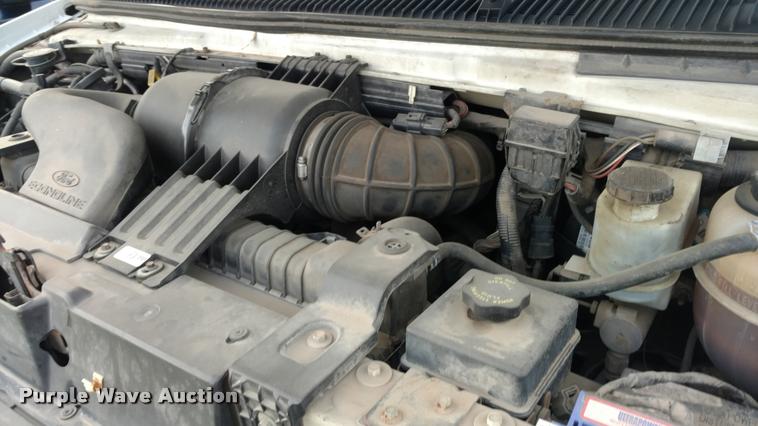 image for item L2378 2006 Ford E350 Super Duty van
