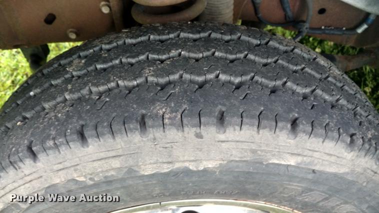 image for item L2378 2006 Ford E350 Super Duty van